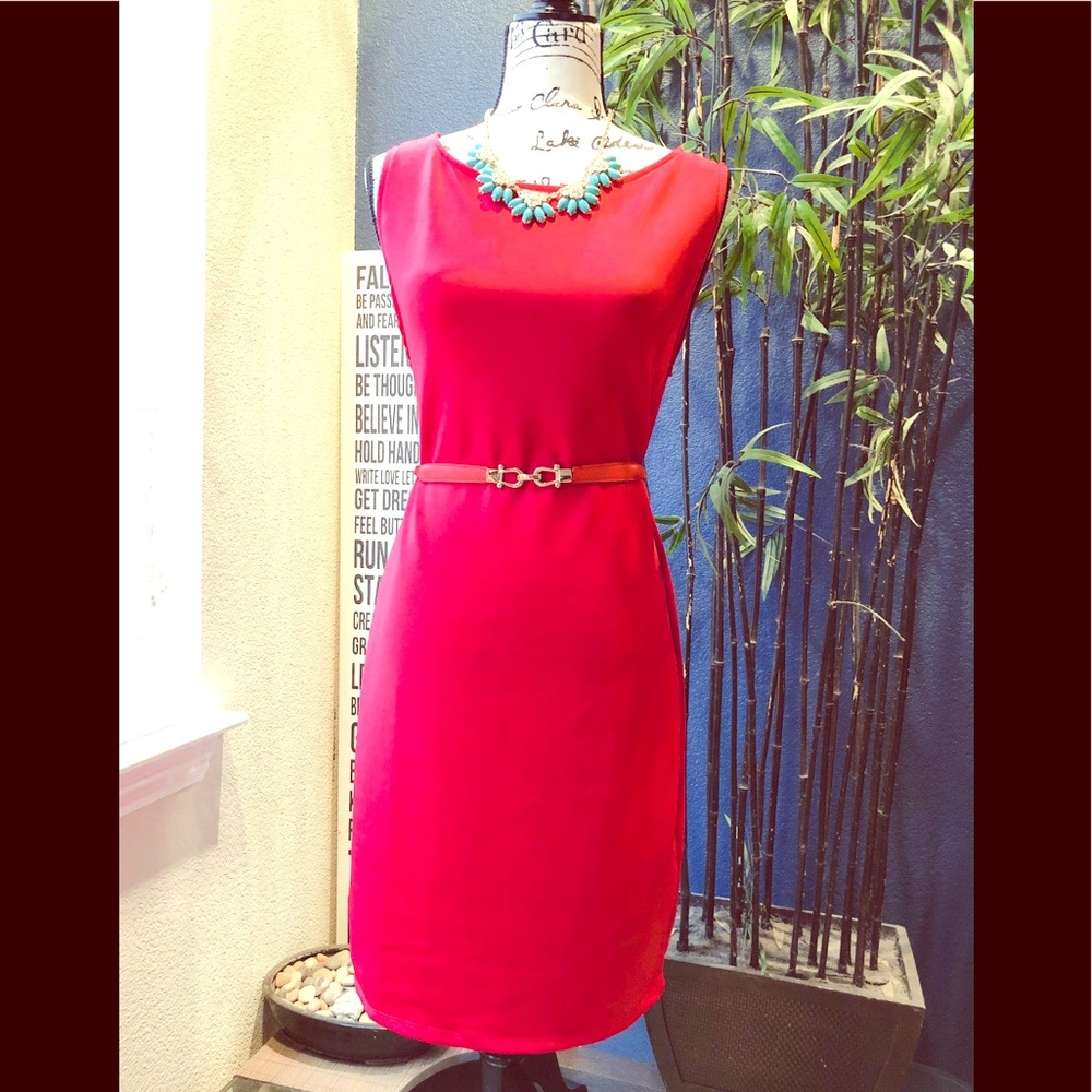 Elegant Red Sleeveless Dress